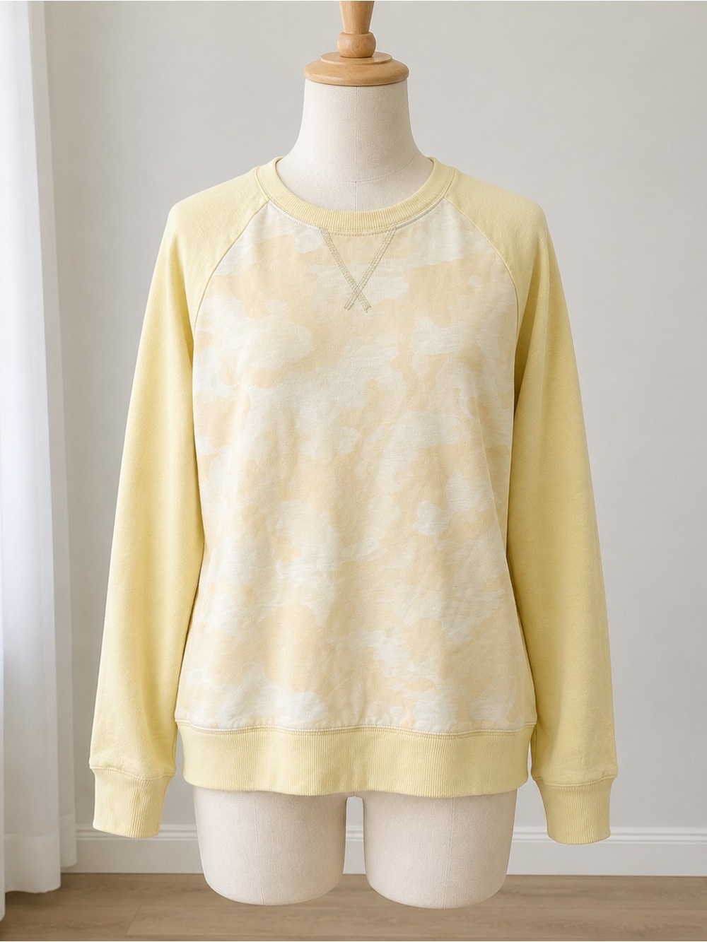 Sonoma Pale Yellow Crewneck Sweatshirt